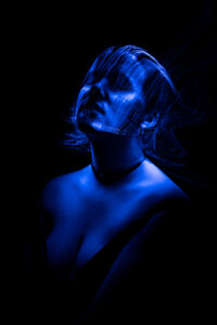 Lightpainting Portrait in blau